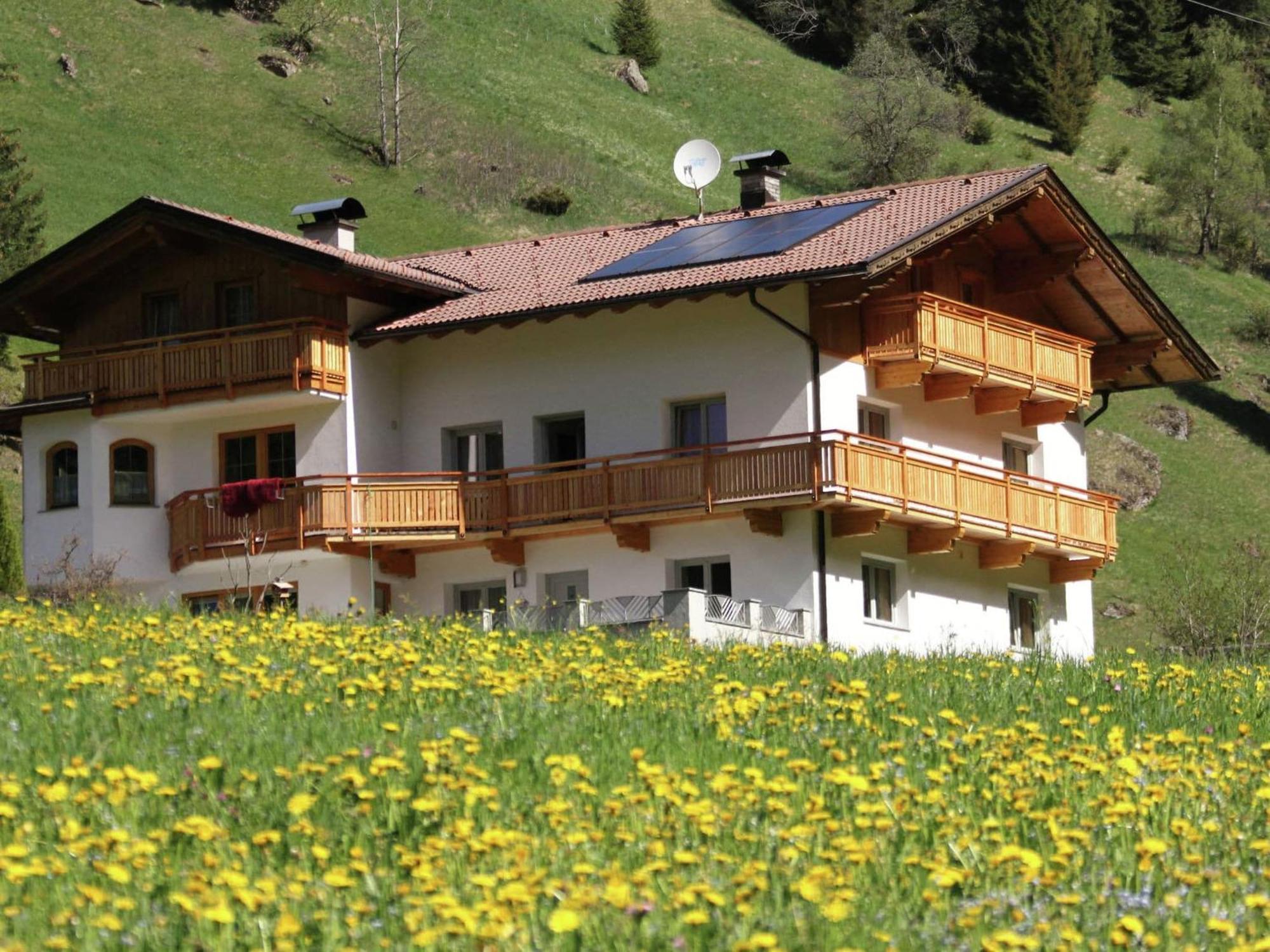 Home With A Wooden Decor And Full Of Atmosphere Außervillgraten Zewnętrze zdjęcie